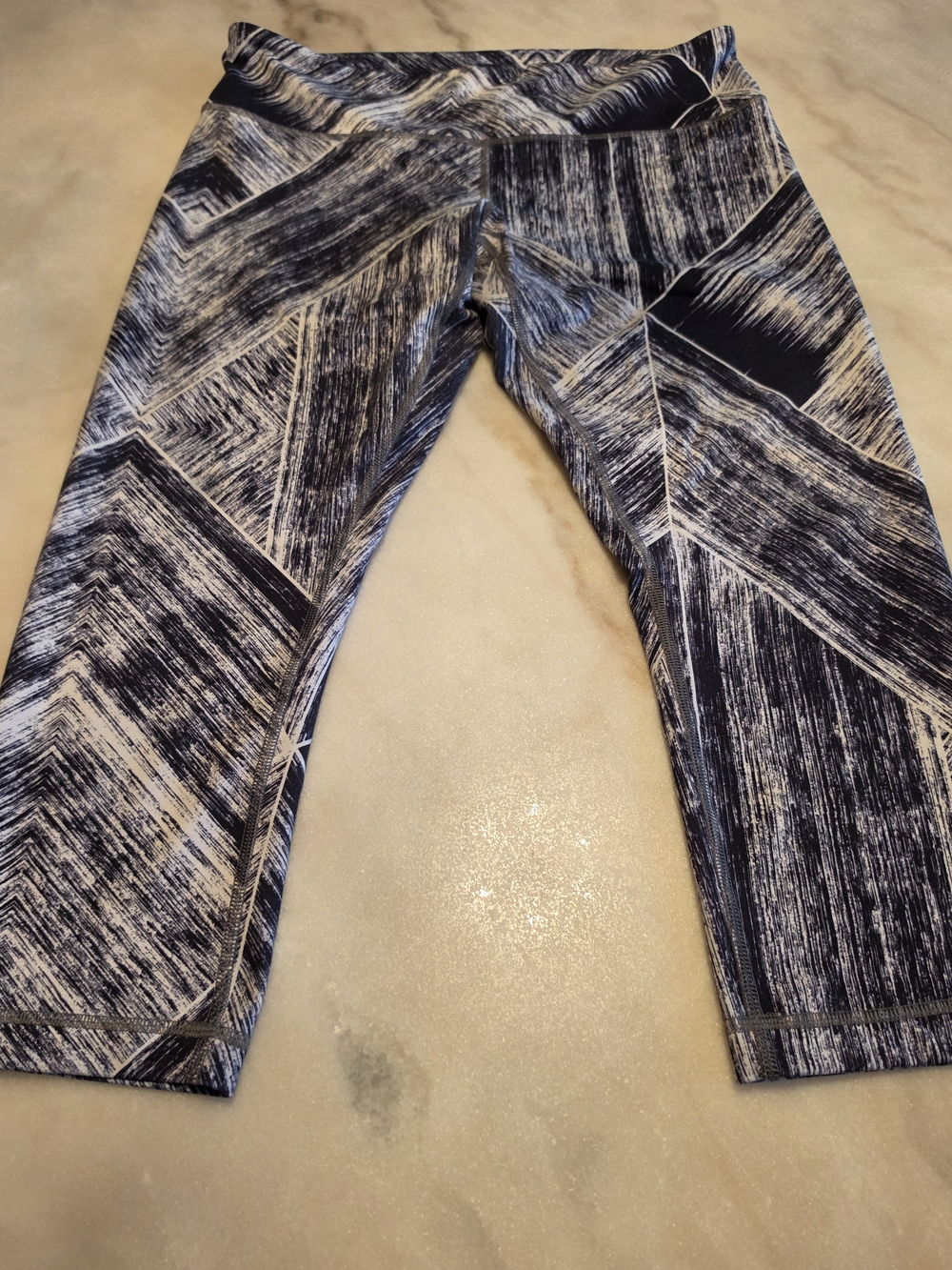 lululemon athletica Black & White Abstract Capri Leggings